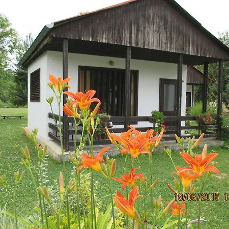 Lucky Bungalows Tatil parkı