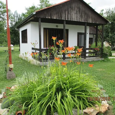 Lucky Bungalows Tatil parkı Elena