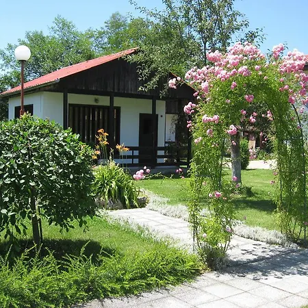 Lucky Bungalows 2* Elena