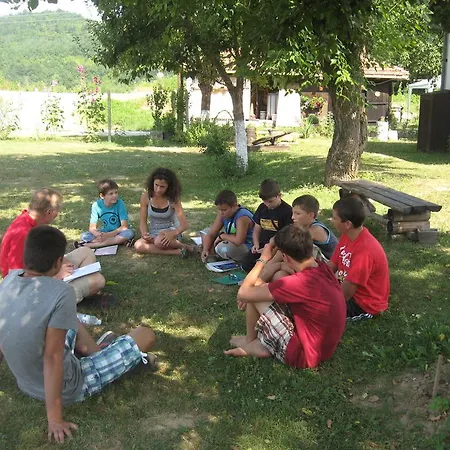 Tatil parkı Lucky Bungalows Elena